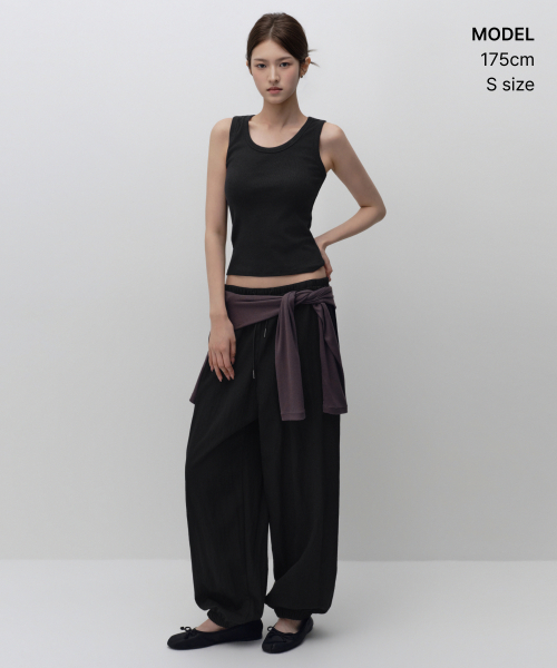 MUSINSA STANDARD WOMAN（ムシンサスタンダードウーマン）の「ウィメンズバルーンジョガーパンツ[ブラック]（スウェットパンツ・レディース・その他・28/30/24/26）」の2枚目の写真