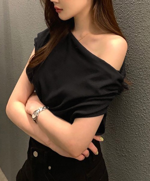 Miniministore(ミニミニストア)の「オフショルダーTシャツ カットソー 半袖(Tシャツ/カットソー・レディース・イエロー/ブラック/ワインレッド/ピンク/ホワイト・FREE)」の9枚目の写真