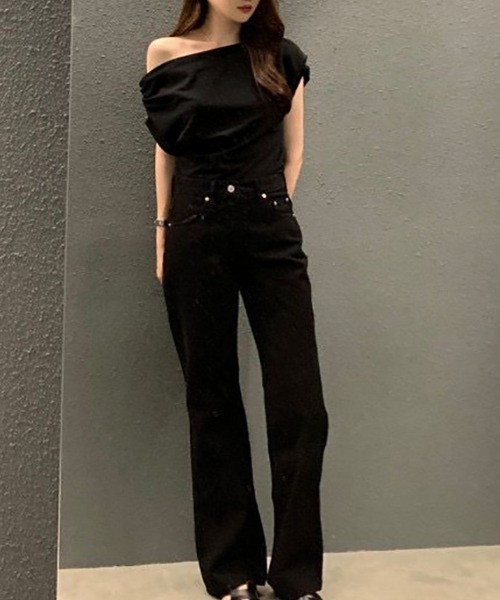 Miniministore(ミニミニストア)の「オフショルダーTシャツ カットソー 半袖(Tシャツ/カットソー・レディース・イエロー/ブラック/ワインレッド/ピンク/ホワイト・FREE)」の12枚目の写真