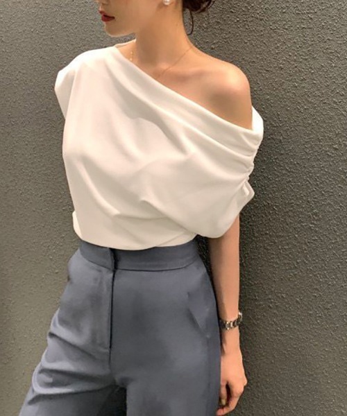 Miniministore(ミニミニストア)の「オフショルダーTシャツ カットソー 半袖(Tシャツ/カットソー・レディース・イエロー/ブラック/ワインレッド/ピンク/ホワイト・FREE)」の13枚目の写真