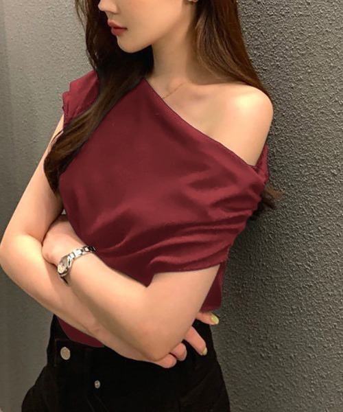 Miniministore(ミニミニストア)の「オフショルダーTシャツ カットソー 半袖(Tシャツ/カットソー・レディース・イエロー/ブラック/ワインレッド/ピンク/ホワイト・FREE)」の21枚目の写真
