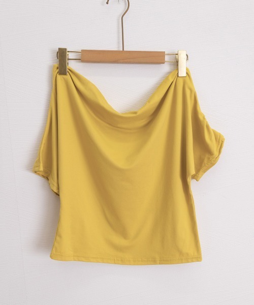 Miniministore(ミニミニストア)の「オフショルダーTシャツ カットソー 半袖(Tシャツ/カットソー・レディース・イエロー/ブラック/ワインレッド/ピンク/ホワイト・FREE)」の6枚目の写真