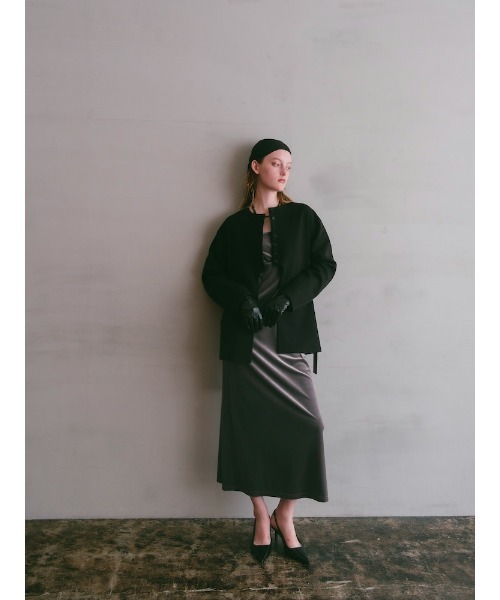ILANIS（イラニス）の「Quiet Collarless Choker Jacket（ノーカラージャケット・レディース・アイボリー/ブラック・FREE）」の22枚目の写真