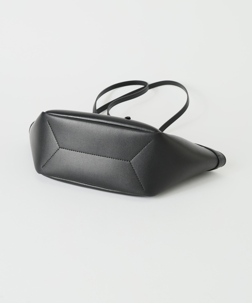 La TOTALITE(ラトータリテ)の「Maison de Z/ メゾン ド ゼット レザートートバッグ(トートバッグ・レディース・ブラック/キャメル・FREE)」の12枚目の写真