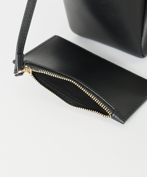 La TOTALITE(ラトータリテ)の「Maison de Z/ メゾン ド ゼット レザートートバッグ(トートバッグ・レディース・ブラック/キャメル・FREE)」の16枚目の写真