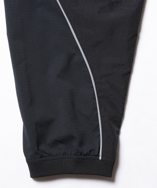 Liberaiders(リベレイダース)の「Liberaiders / LR NYLON PANTS / 737032601(スウェットパンツ・メンズ・ブラック・M)」の6枚目の写真