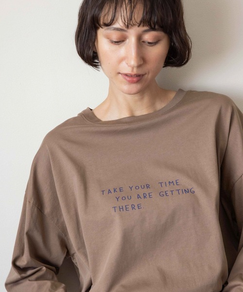 studio CLIP(スタディオクリップ)の「《natural by clip》シルキーバイオロゴロングスリーブTシャツ(Tシャツ/カットソー・レディース・モカ/ホワイト/チャコールグレー・FREE)」の12枚目の写真