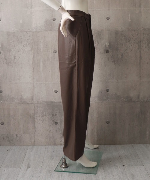 Miniministore(ミニミニストア)の「合皮ワイドパンツ ハイウエストタック(その他パンツ・レディース・ブラウン/ダークブラウン/ブラック・L/M)」の8枚目の写真