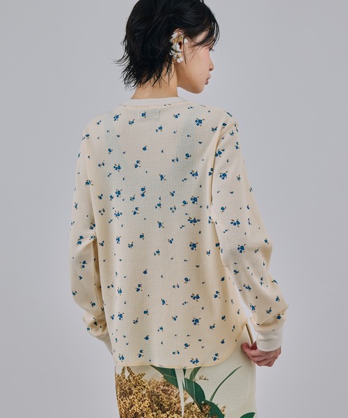 NON TOKYO(ノントーキョー)の「THERMAL FLOWER L/S T-SHIRT(Tシャツ/カットソー・レディース・アイボリー/ブラック・2/1)」の5枚目の写真