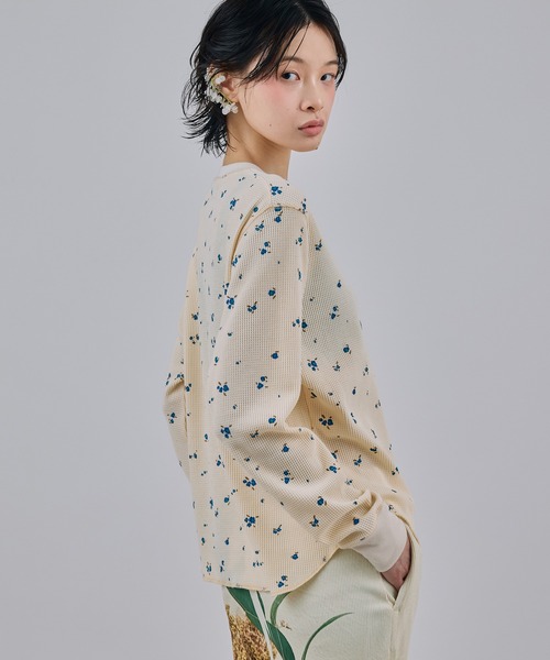 NON TOKYO(ノントーキョー)の「THERMAL FLOWER L/S T-SHIRT(Tシャツ/カットソー・レディース・アイボリー/ブラック・2/1)」の4枚目の写真