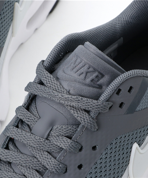 NIKE（ナイキ）の「NIKE スニーカー（スニーカー・レディース・グレー/ブラック・23.5/24.5/23/24/25）」の7枚目の写真