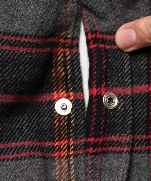 HYSTERIC GLAMOUR（ヒステリックグラマー）の「長袖オープンカラーSH（シャツ/ブラウス・メンズ・レッド系その他/ネイビー/ブラック系その他・SMALL/MEDIUM/LARGE）」の10枚目の写真