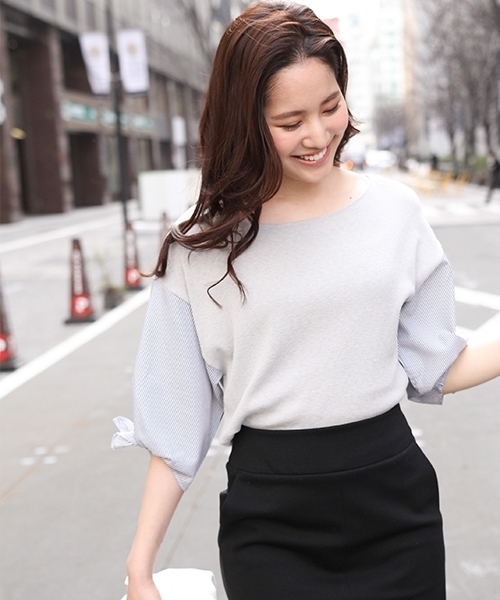 Andemiu（アンデミュウ）の「ソデストライプリボンプルオーバー750012（ニット/セーター・レディース・ネイビー/グレー/ホワイト・FREE）」の2枚目の写真