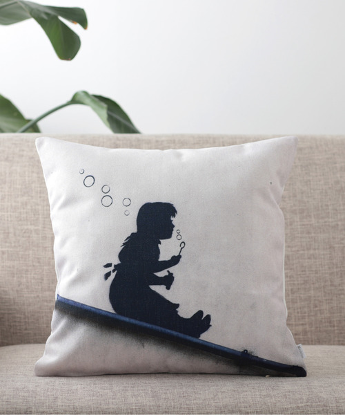 Jubilee（ジュビリー）の「バンクシーアート クッションカバー（クッション/クッションカバー・レディース・ホワイト/グレー/イエロー/グリーン/ホワイト系その他/ホワイト系その他2/ブラック/ベージュ/ホワイト系その他3/ホワイト系その他4/ホワイト系その他5/ライトブルー/ホワイト×レッド/ホワイト系その他7/ライトグレー/ブラック×グレー/ホワイト系その他6/イエロー系その他/ブラック系その他/グレー系その他3/オレンジ/アニマル/グレー系その他4/グレー系その他/グリーン系その他2/ベージュ系その他/ホワイト系/ブラック×ホワイト/ホワイト×ブラック/グレー系その他2/オフホワイト/グリーン系その他/ブラック系その他2/ネイビー・FREE）」の11枚目の写真