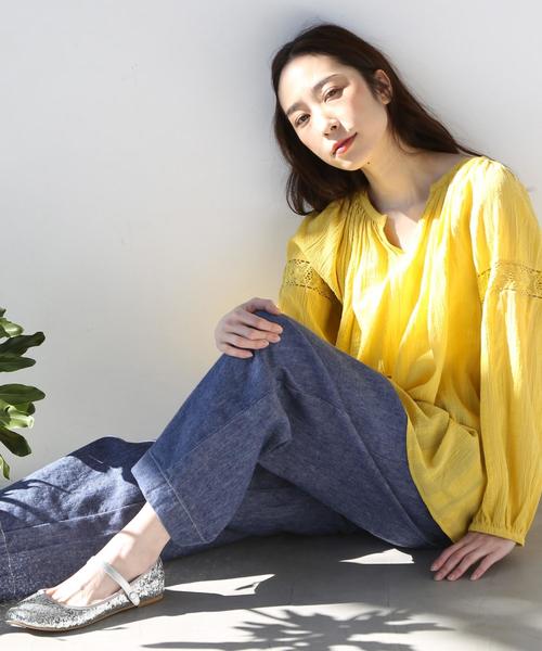 coen(コーエン)の「【Market】スキッパー レースブラウス(WEB限定カラー:ブラック・イエロー)(シャツ/ブラウス・レディース・ホワイト/ベージュ/ライラック/ブラック/イエロー・FREE)」の1枚目の写真