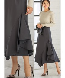 アシンメトリーラッフルスカート
