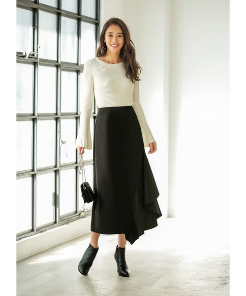 STYLE DELI(スタイルデリ)の「アシンメトリーラッフルスカート(スカート・レディース・ブラック/グレー・SMALL/MEDIUM)」の4枚目の写真