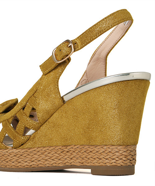 coca(ANDEX shoes product)(コカ)の「coca/コカ お花モチーフ バックストラップ ウェッジヒールサンダル 119015(サンダル・レディース・ベージュ/レッド/イエロー・22.5cm/23.5cm/24.5cm/23.0cm/24.0cm/22.0cm)」の8枚目の写真