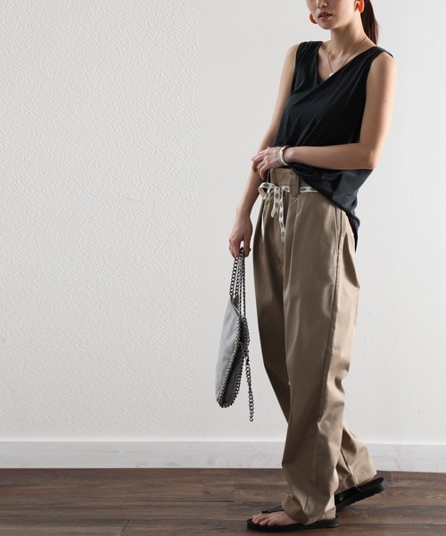 Dickies(ディッキーズ)の「【Dickies ディッキーズ】 タック入り無地ストレッチハイウエストストレートイージーパンツ(フルレングス)(チノパンツ・レディース・ブラック/アーミー・36/34/32/30/28)」の20枚目の写真