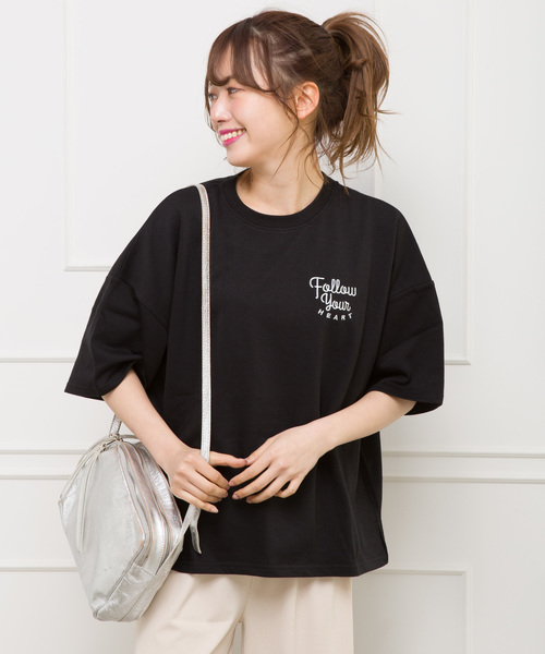 SpRay(スプレイ)の「【WEB限定】ミニ裏毛BACKフォト半袖カットソー(Tシャツ/カットソー・レディース・オフホワイト/チャコールグレー/ブラック/ベージュ/ブルー・FREE)」の2枚目の写真