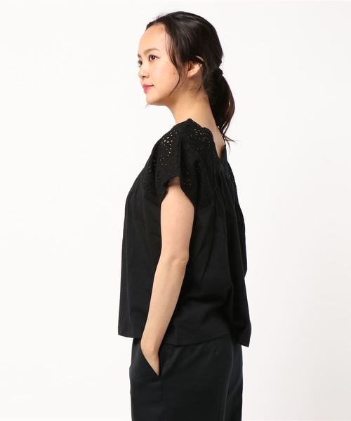 DISCOAT（ディスコート）の「カットワークレースプルオーバー（Tシャツ/カットソー・レディース・ブラック/オフホワイト/キャメル・FREE）」の5枚目の写真