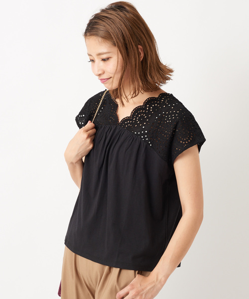 DISCOAT（ディスコート）の「カットワークレースプルオーバー（Tシャツ/カットソー・レディース・ブラック/オフホワイト/キャメル・FREE）」の2枚目の写真