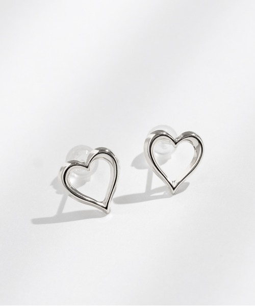 Jewel closet by L&Co.（ジュエルクローゼットバイエルアンドコー）の「K10WG モチーフピアス（ピアス（両耳用）・レディース・その他1/その他2/その他3/ホワイトゴールド・FREE）」の3枚目の写真