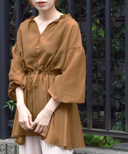 w closet（ダブルクローゼット）の「8分袖シアーギャザーブラウス