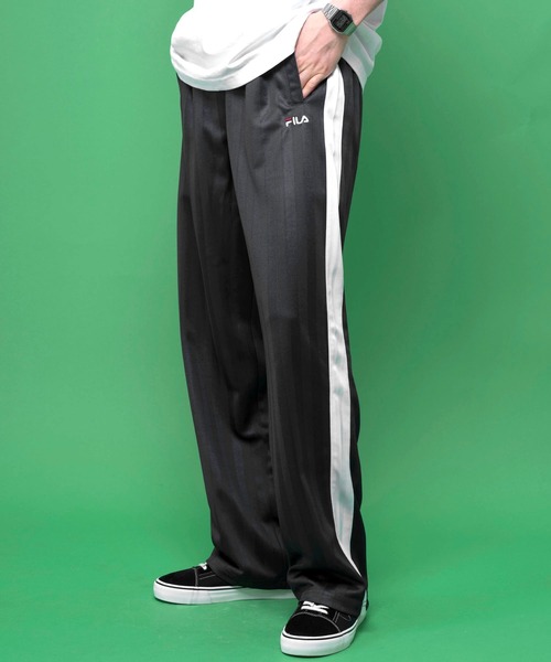 FILA(フィラ)の「【FILA/フィラ】ジャージパンツ/トラックパンツ/サイドライン ロングパンツ(その他パンツ・メンズ・ブラック/ネイビー/シルバー/チャコール/ライトグレー/ネイビー系1/ライトグレー系1/ブラック系1・LL/M/L/3L/4L/5L)」の3枚目の写真