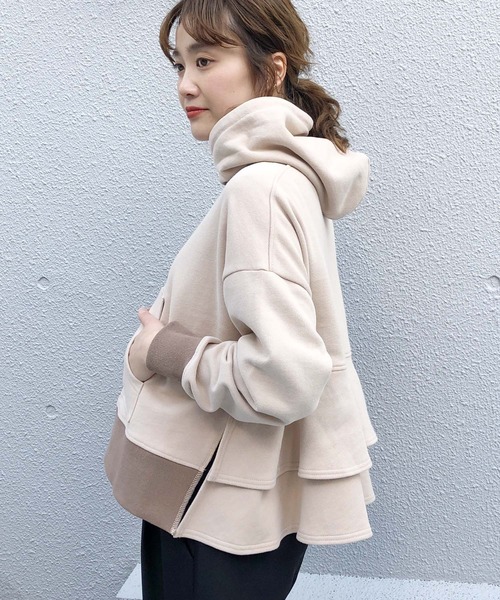 PICCIN（ピッチン）の「バックフリルフーディー（パーカー・レディース・ブラック/ベージュ/サックスブルー・M）」の21枚目の写真