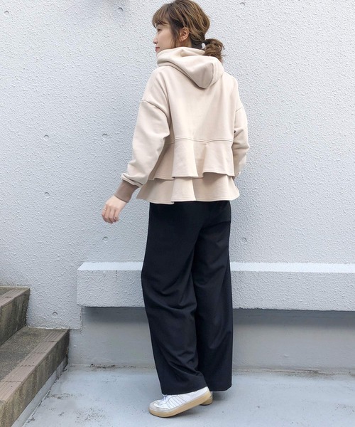 PICCIN（ピッチン）の「バックフリルフーディー（パーカー・レディース・ブラック/ベージュ/サックスブルー・M）」の16枚目の写真