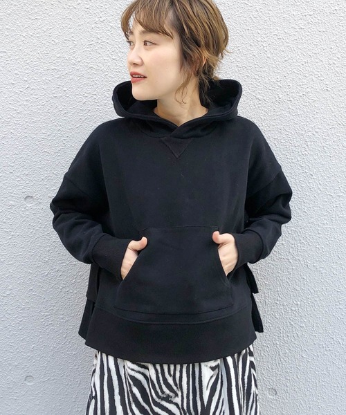 PICCIN（ピッチン）の「バックフリルフーディー（パーカー・レディース・ブラック/ベージュ/サックスブルー・M）」の18枚目の写真