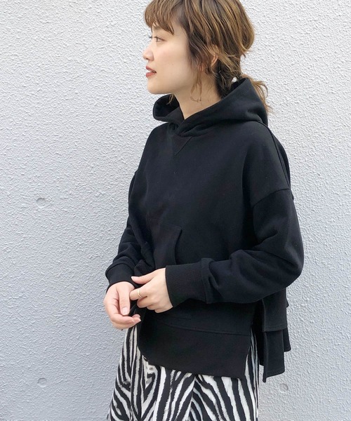 PICCIN（ピッチン）の「バックフリルフーディー（パーカー・レディース・ブラック/ベージュ/サックスブルー・M）」の7枚目の写真