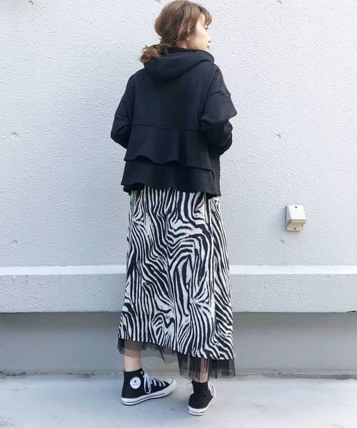 PICCIN（ピッチン）の「バックフリルフーディー（パーカー・レディース・ブラック/ベージュ/サックスブルー・M）」の11枚目の写真