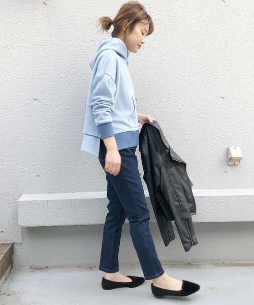 PICCIN（ピッチン）の「バックフリルフーディー（パーカー・レディース・ブラック/ベージュ/サックスブルー・M）」の6枚目の写真