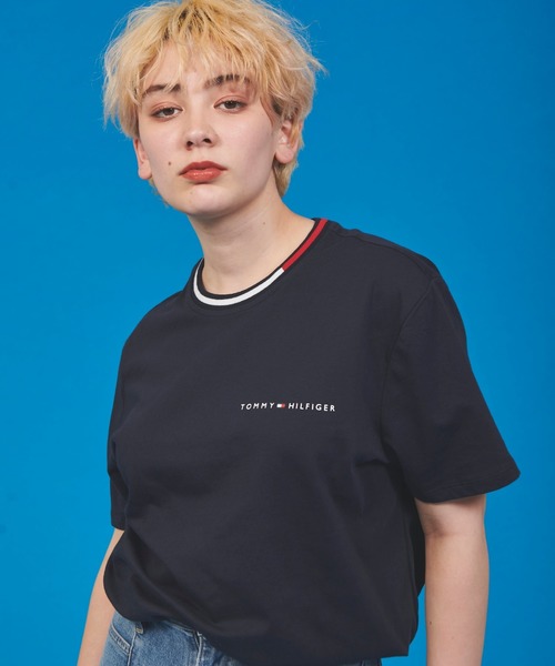 TOMMY HILFIGER(トミーヒルフィガー)の「コットンベーシック ロゴ Tシャツ(Tシャツ/カットソー・メンズ・ホワイト/レッド/ブラック/ブルー/グレー・SMALL/MEDIUM/LARGE/X-LARGE)」の5枚目の写真