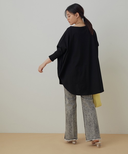 ADAM ET ROPE'（アダムエロペ）の「ドルマンドレープTシャツ（Tシャツ/カットソー・レディース・ホワイト/ブラック・FREE）」の6枚目の写真