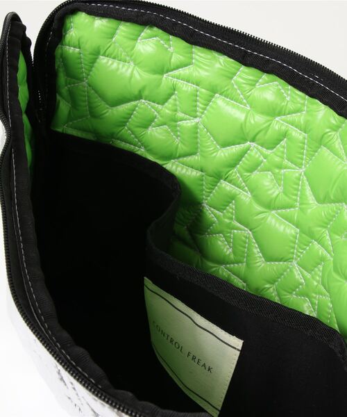 ROSE BUD（ローズバッド）の「星型キルティングバッグ（クラッチバッグ・レディース・ブラウン/シルバー・FREE）」の4枚目の写真