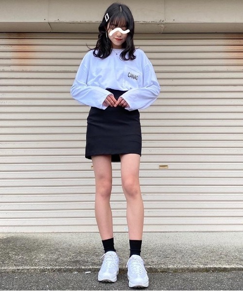 SONA(ソナ)の「SONYUNARA CANADAオーバーフィットTシャツ(Tシャツ/カットソー・レディース・ライトグレー/アイボリー・FREE)」の11枚目の写真