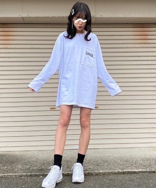 SONA(ソナ)の「SONYUNARA CANADAオーバーフィットTシャツ(Tシャツ/カットソー・レディース・ライトグレー/アイボリー・FREE)」の4枚目の写真