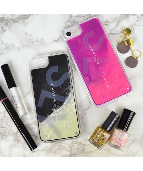 SLY（スライ）の「iPhone12 iPhone12Pro iPhone12mini iPhoneSE(第2世代/第3世代) ケース SLY [ラメ入りネオンサンドケース]（スマホケース/カバー・レディース・ピンク/ブラック・B/A/C）」の5枚目の写真