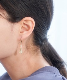 封入透かしパーツフックピアス