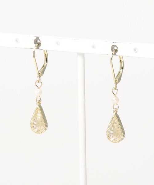 ROPE' PICNIC(ロペピクニック)の「封入透かしパーツフックピアス(ピアス(両耳用)・レディース・ゴールド/ゴールド系その他・FREE)」の8枚目の写真