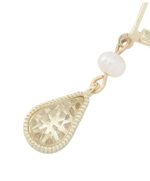 ROPE' PICNIC(ロペピクニック)の「封入透かしパーツフックピアス(ピアス(両耳用)・レディース・ゴールド/ゴールド系その他・FREE)」の4枚目の写真