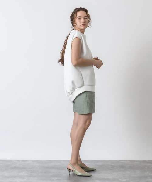 ALLUMER(アリュメール)の「ダンボールノースリーブトップス(Tシャツ/カットソー・レディース・ホワイト/ブラック/モカ・1)」の7枚目の写真