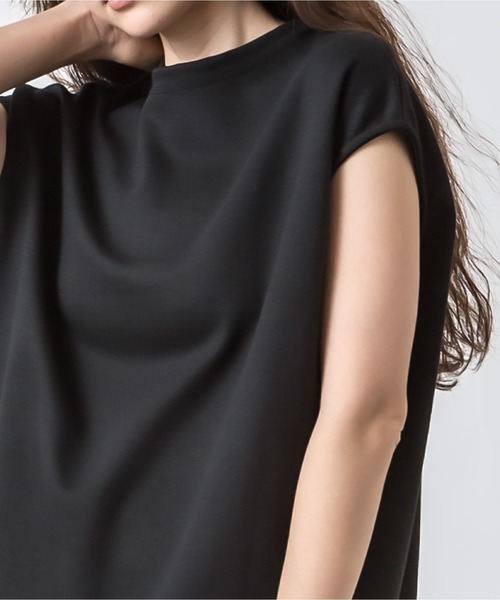 ALLUMER(アリュメール)の「ダンボールノースリーブトップス(Tシャツ/カットソー・レディース・ホワイト/ブラック/モカ・1)」の19枚目の写真