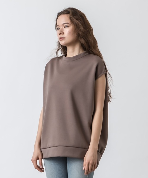 ALLUMER(アリュメール)の「ダンボールノースリーブトップス(Tシャツ/カットソー・レディース・ホワイト/ブラック/モカ・1)」の8枚目の写真
