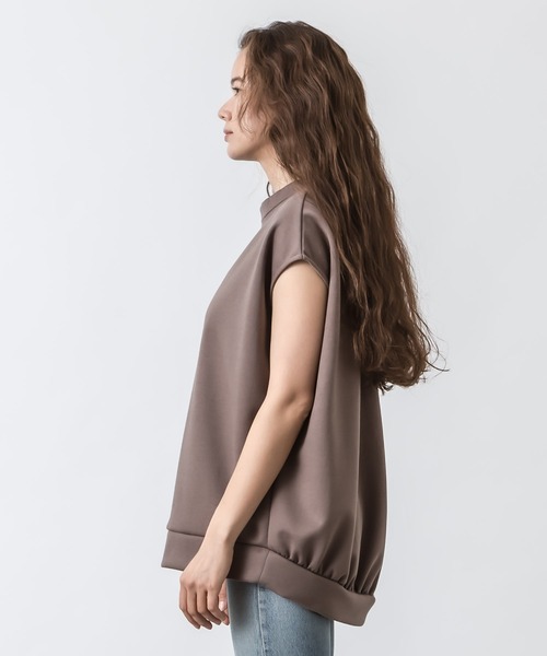 ALLUMER(アリュメール)の「ダンボールノースリーブトップス(Tシャツ/カットソー・レディース・ホワイト/ブラック/モカ・1)」の10枚目の写真