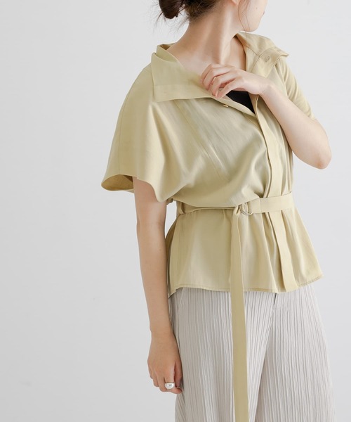 LAATO（ラート）の「STAND COLLAR BLOUSE（シャツ/ブラウス・レディース・ベージュ/グリーン・FREE）」の2枚目の写真