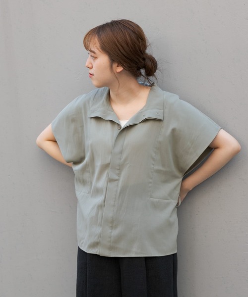 LAATO（ラート）の「STAND COLLAR BLOUSE（シャツ/ブラウス・レディース・ベージュ/グリーン・FREE）」の5枚目の写真